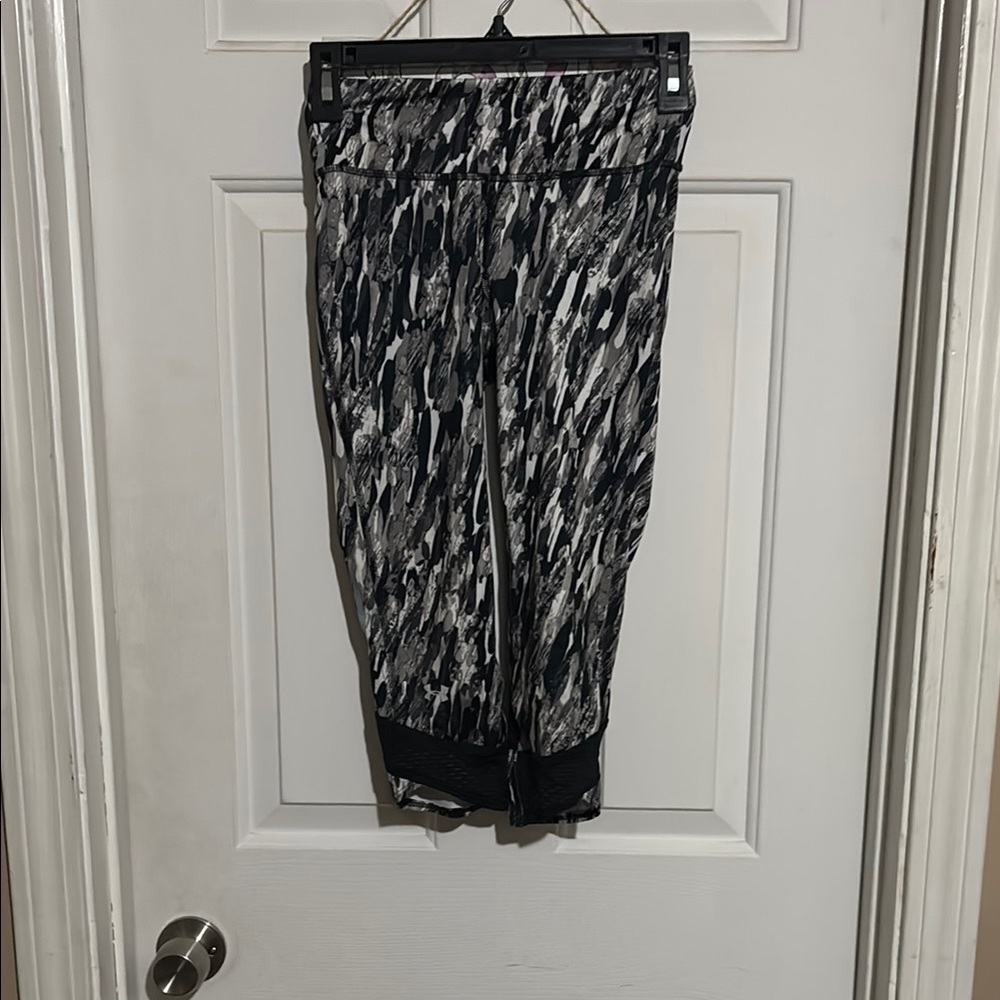 Black and White Patterned Leggings